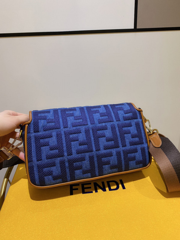 HOT SALE FENDI BAGUETTE