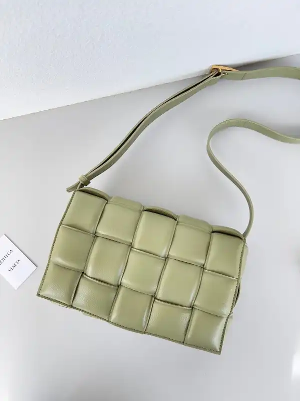 Frstbag ru BOTTEGA VENETA CASSETTE