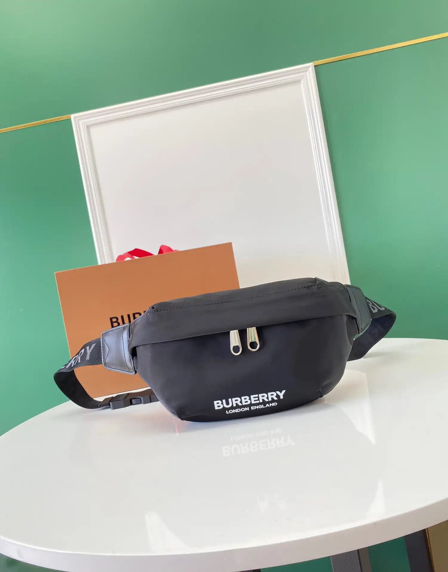 Firstbag Ru BURBERRY Bum Bag