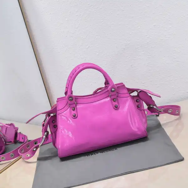 Bagsoffer BALENCIAGA NEO CAGOLE XS HANDBAG