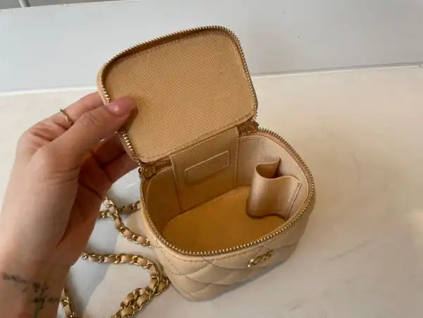 CHANEL VANITY CASE