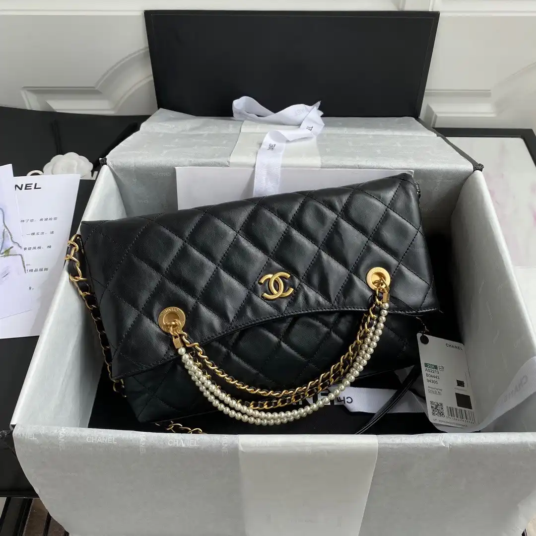 First bag ru CHANEL SHOPPING BAG