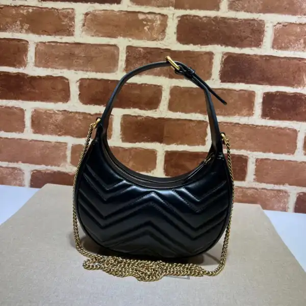 Cheap GUCCI GG Marmont half-moon-shaped mini bag