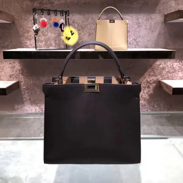 First bag ru FENDI PEEKABOO BAG