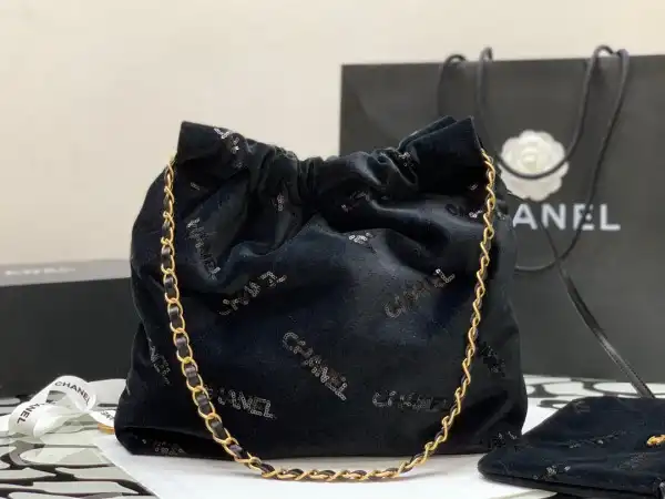 CHANEL 22 HANDBAG