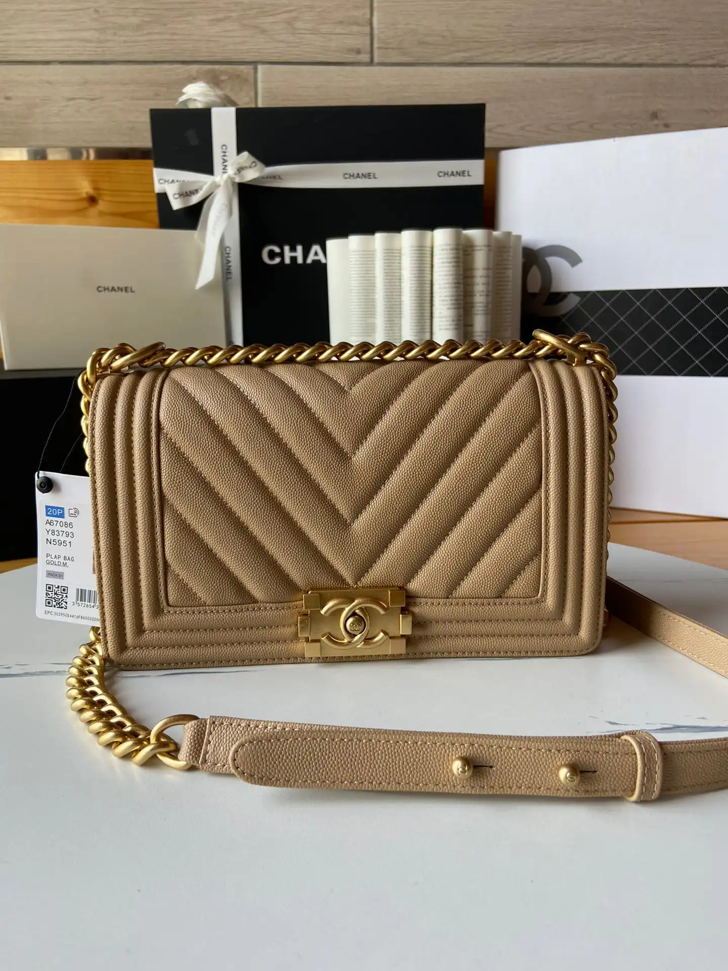 CHANEL BOY BAG 20CM 25CM