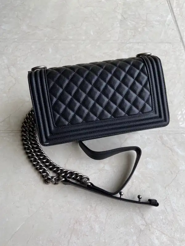 CHANEL BOY BAG 20CM 25CM