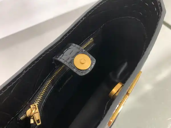 Yupoo bagsoffer BALENCIAGA XX SMALL HOBO BAG