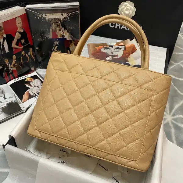 CHANEL VINTAGEP BAG