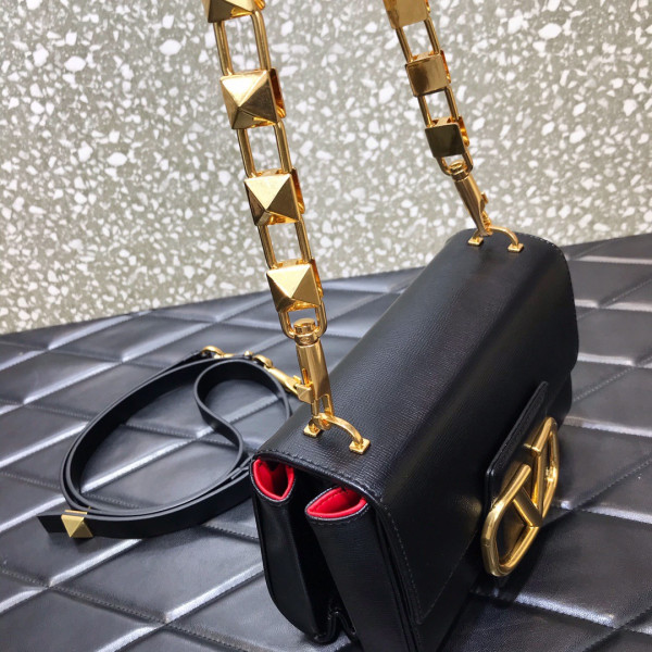 HOT SALE Valentino STUD SIGN SHOULDER BAG