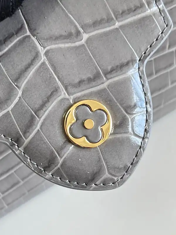 Affordable LOUIS VUITTON CAPUCINES MINI