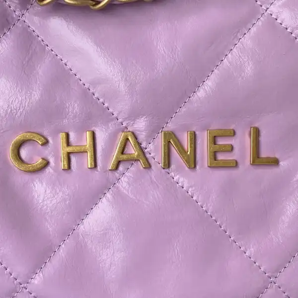 CHANEL 22 HANDBAG