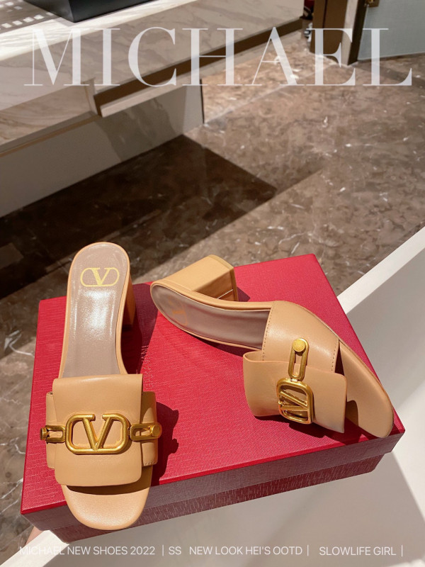 HOT SALE VALENTINO VLOGO SIGNATURE SLIDE SANDAL