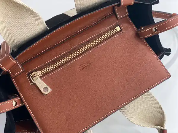 First bag ru CHLOÉ small woody tote bag