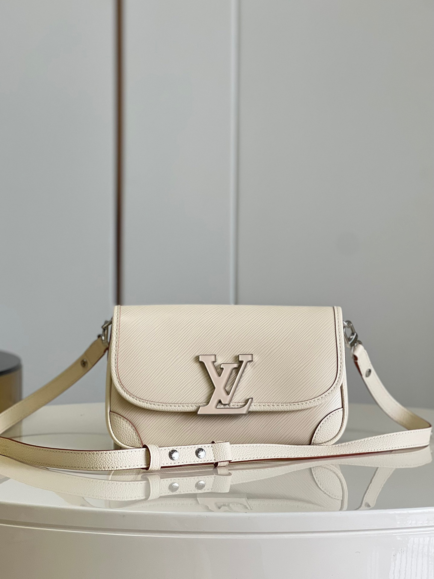 HOT SALE LOUIS VUITTON BUCI