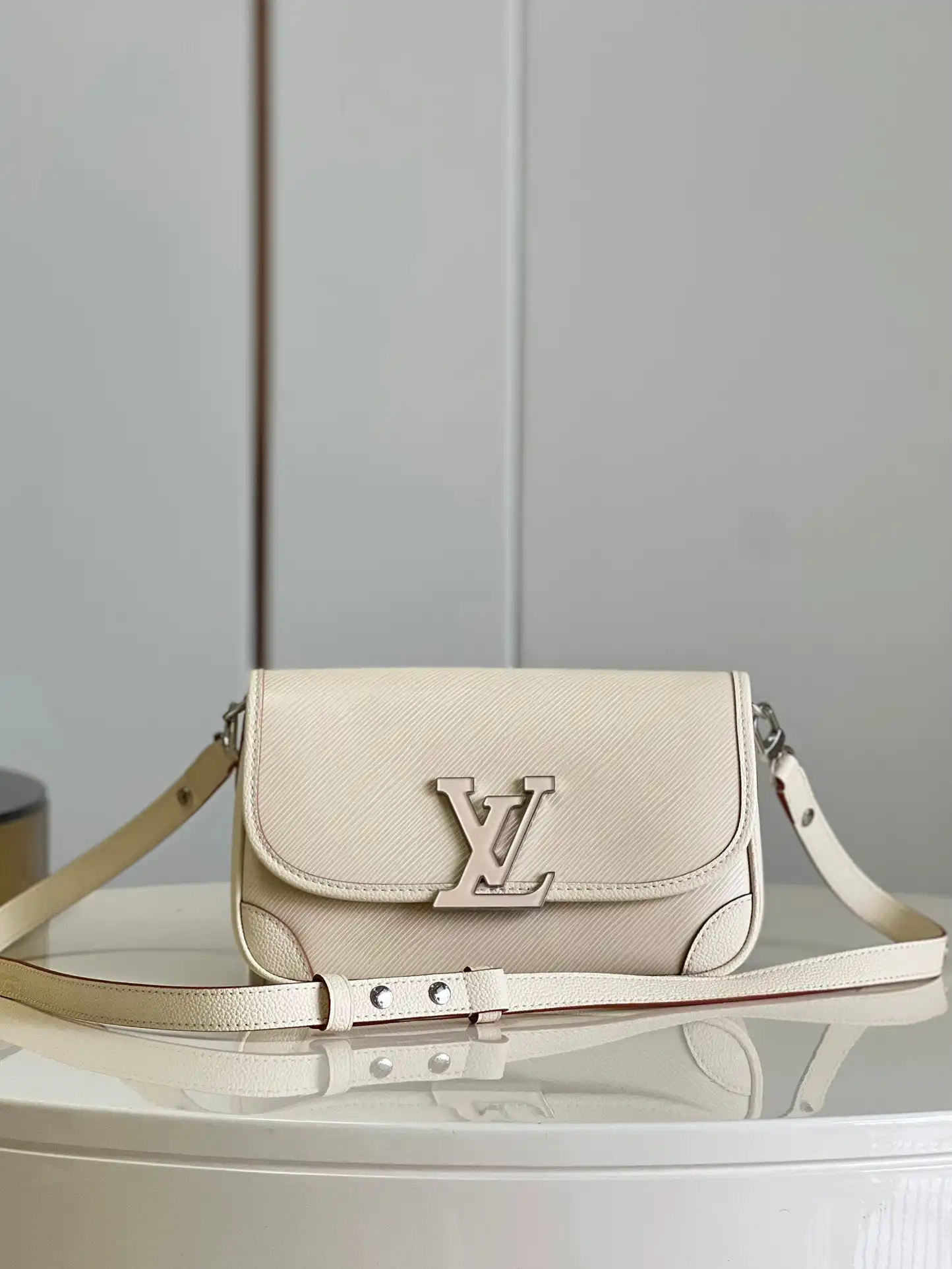 Cheap LOUIS VUITTON BUCI