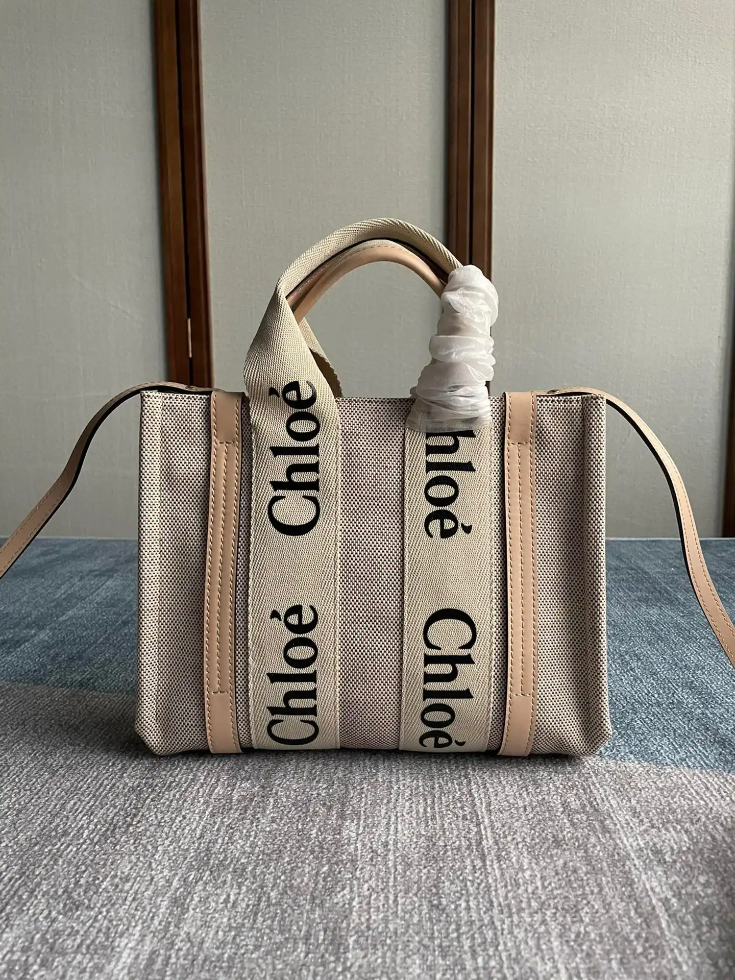 CHLOÉ SMALL WOODY TOTE BAG WITH STRAP