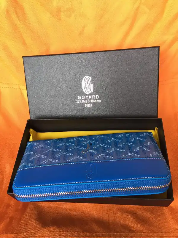 GOYARD ZIPPY WALLET