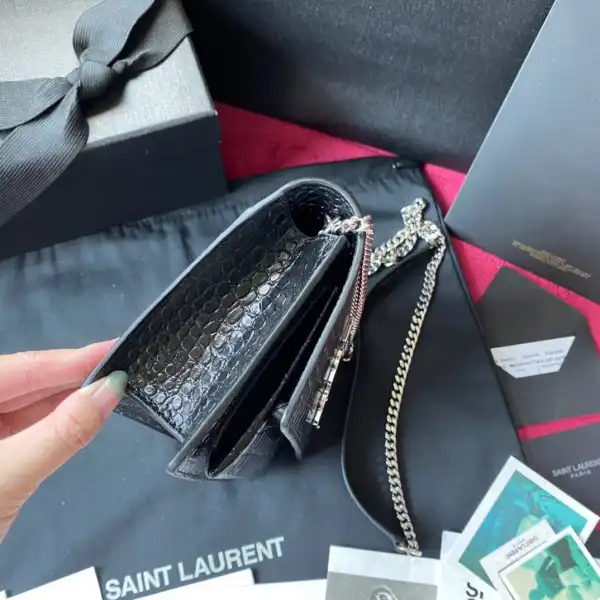 Bagsoffer yupoo YSL SUNSET IN CROCODILE-EMBOSSED SHINY LEATHER