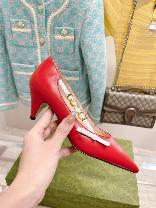 HOT SALE GUCCI Women's pump with 'GUCCI'