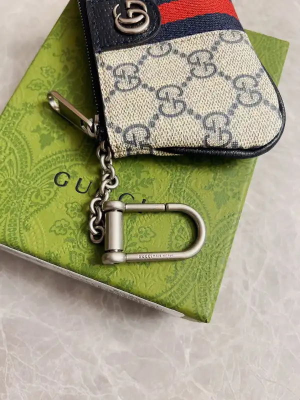 Gucci GG Marmont matelassé key case