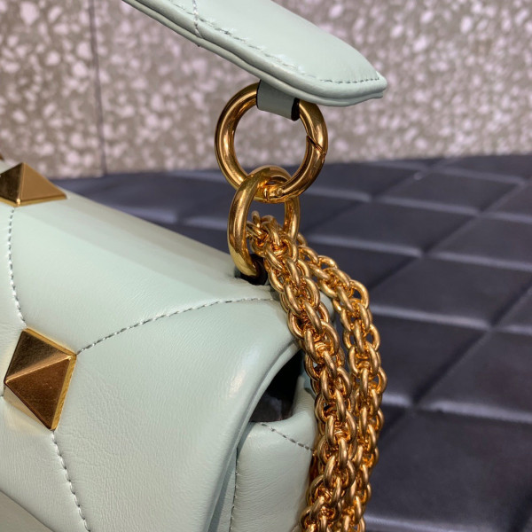 HOT SALE VALENTINO ONLINE EXCLUSIVE SMALL ROMAN STUD THE SHOULDER BAG WITH CHAIN