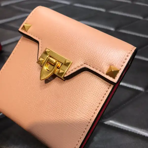 Firstbag Ru VALENTINO ROCKSTUD WALLET