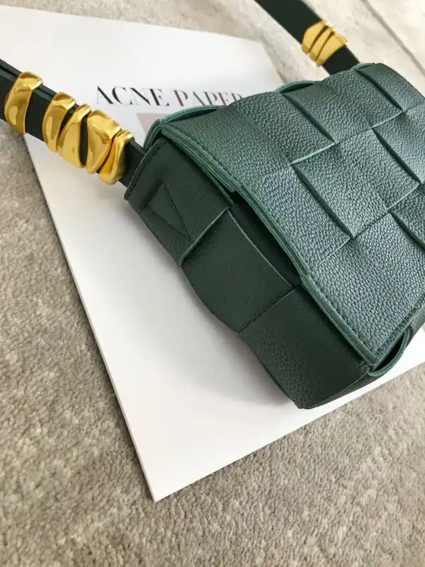 BOTTEGA VENETA CASSETTE