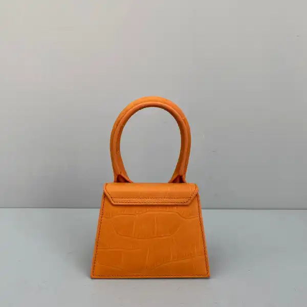 JACQUEMUS Le Chiquito Mini Bag