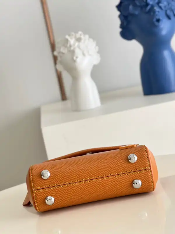 LOUIS VUITTON CHANELUNY MINI