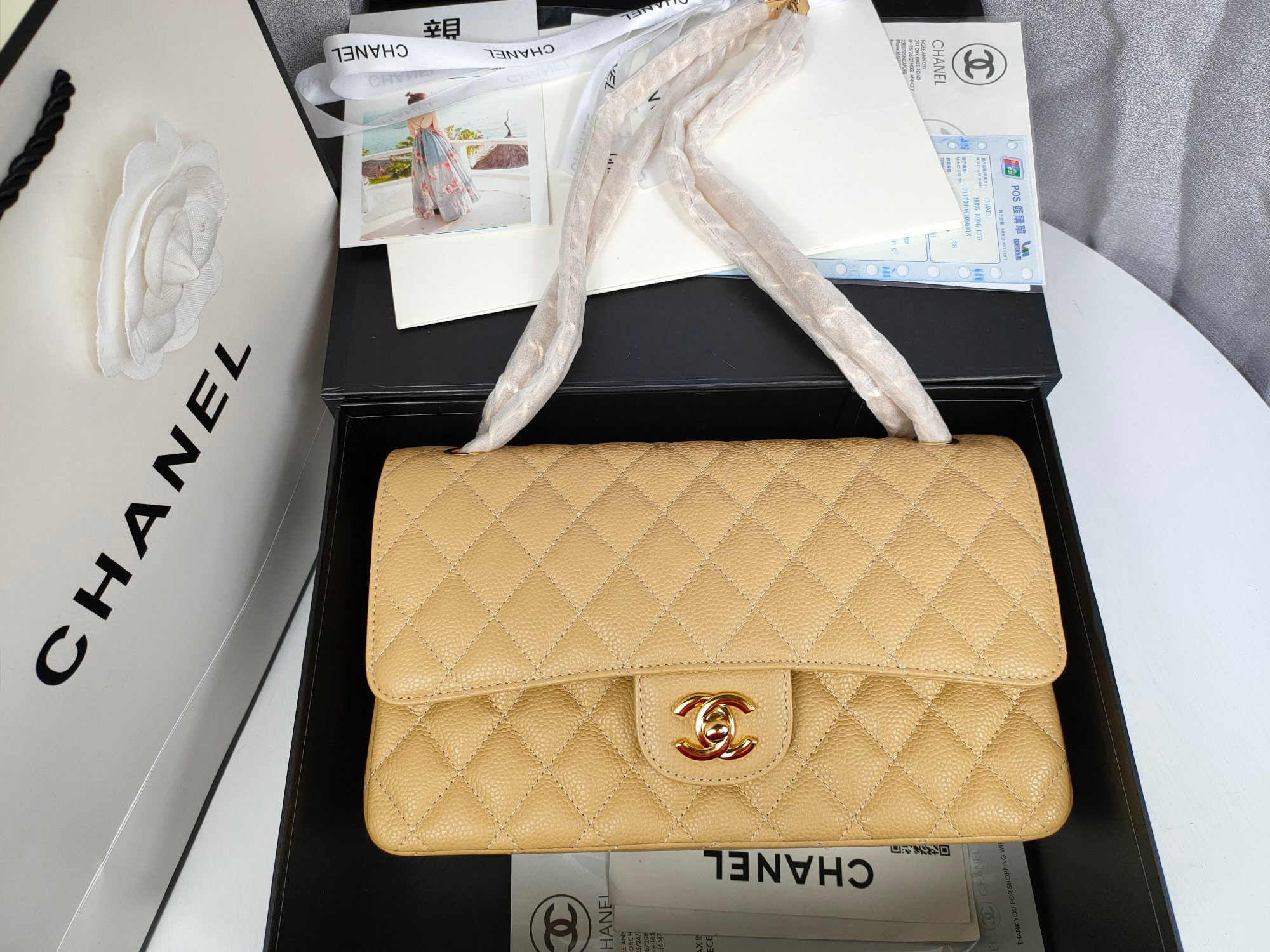 CL CLASSIC HANDBAG