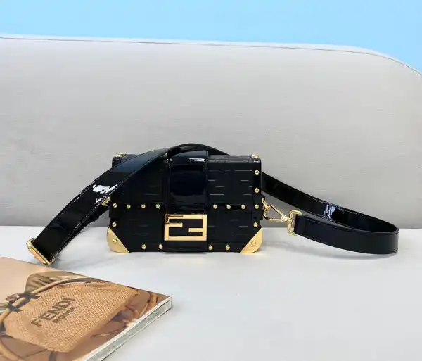 FENDI BAGUETTE TRUNK MINI