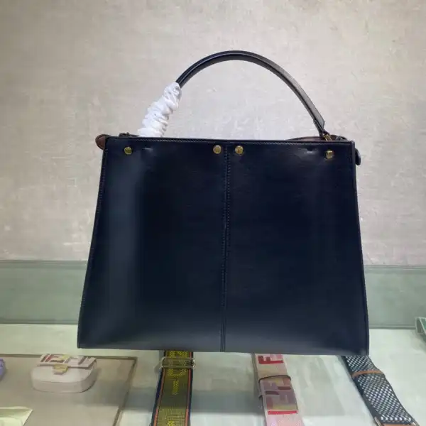 First Bag Ru FENDI PEEKABOO