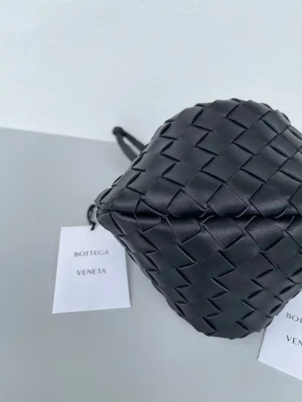 BOTTEGA VENETA Turn