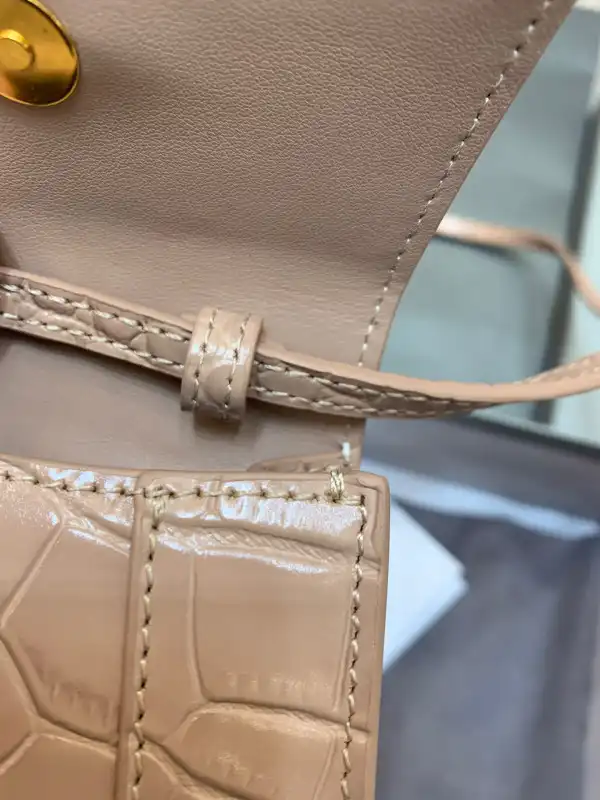 First bag ru BALENCIAGA HOURGLASS