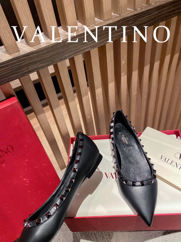 HOT SALE VALENTINO ROCKSTUD FLAT