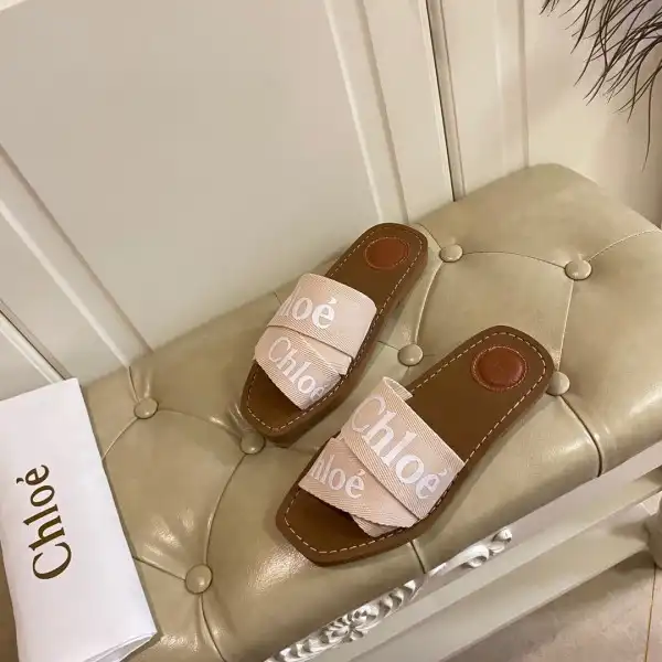 CHLOÉ woody flat mule