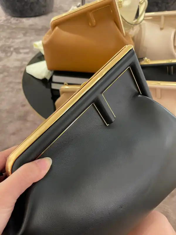 Bagsoffer FENDI FIRST