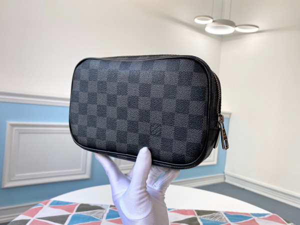 [FREE SHIPPING] LOUIS VUITTON TOILETRY POUCH PM