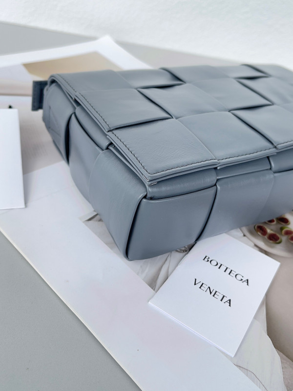 HOT SALE BOTTEGA VENETA CASSETTE