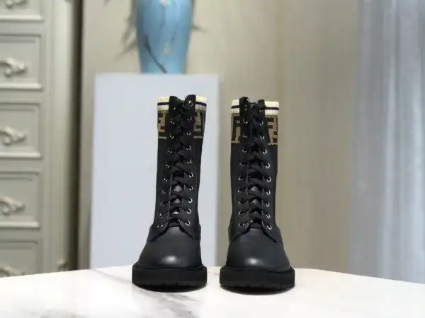 Frstbag ru FENDI ANKLE BOOTS