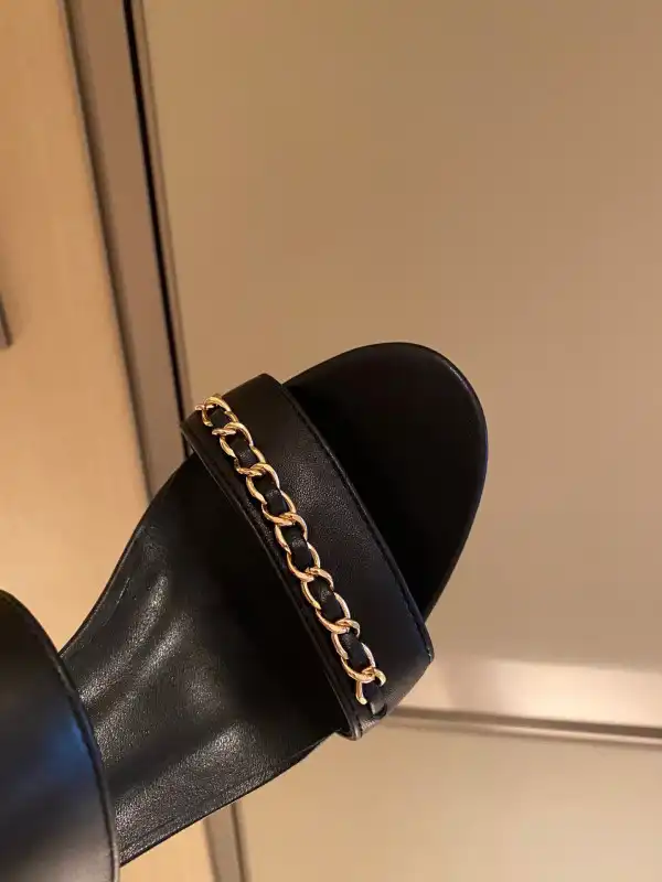 CHANEL SANDAL