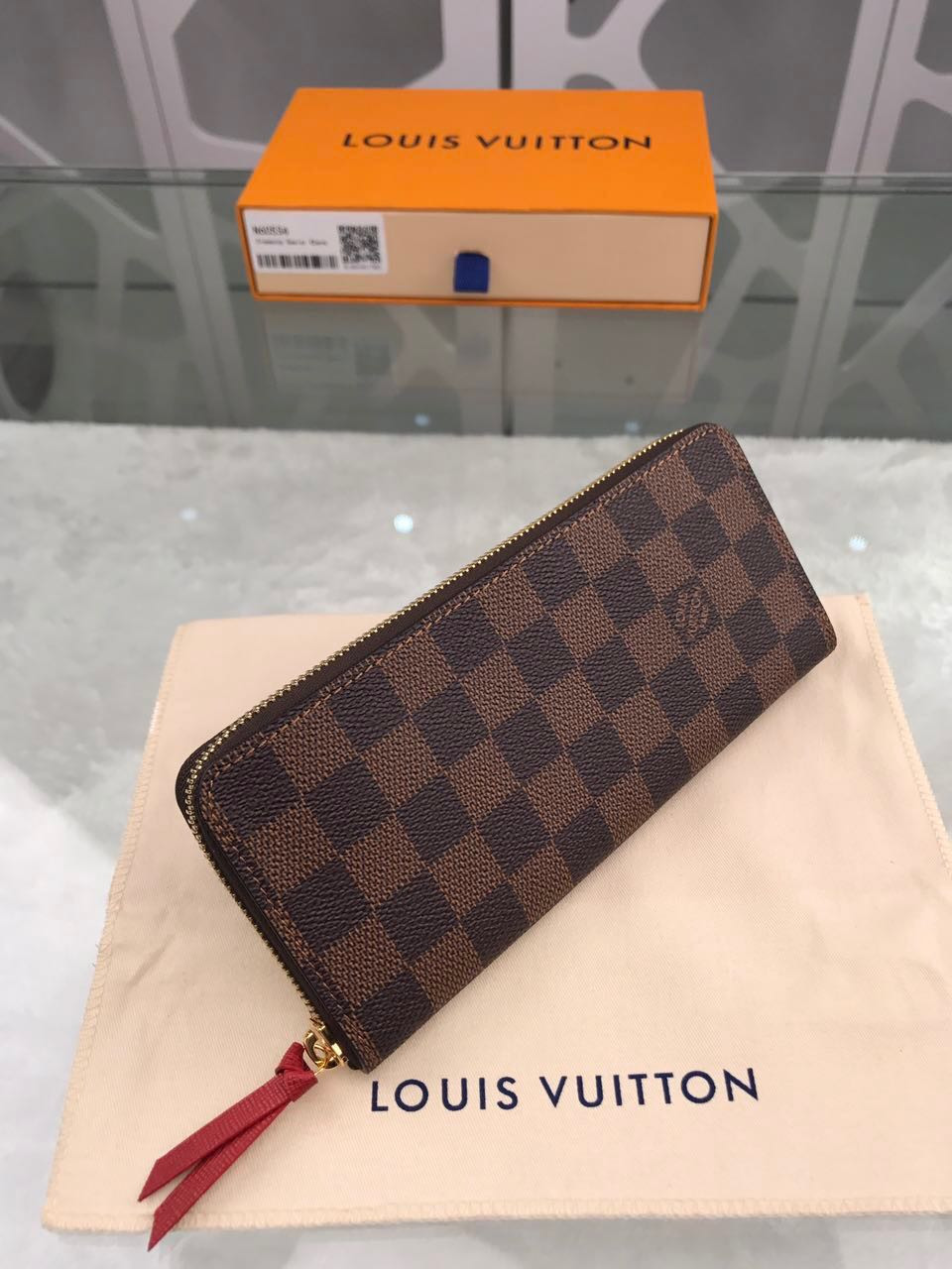 HOT SALE LOUIS VUITTON ZIPPY