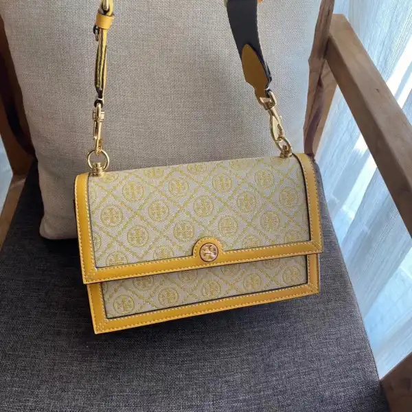 First bag ru TORY BURCH T MONOGRAM SHOULDER BAG