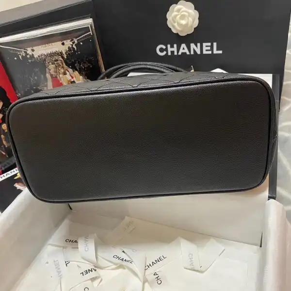 CHANEL VINTAGEP BAG