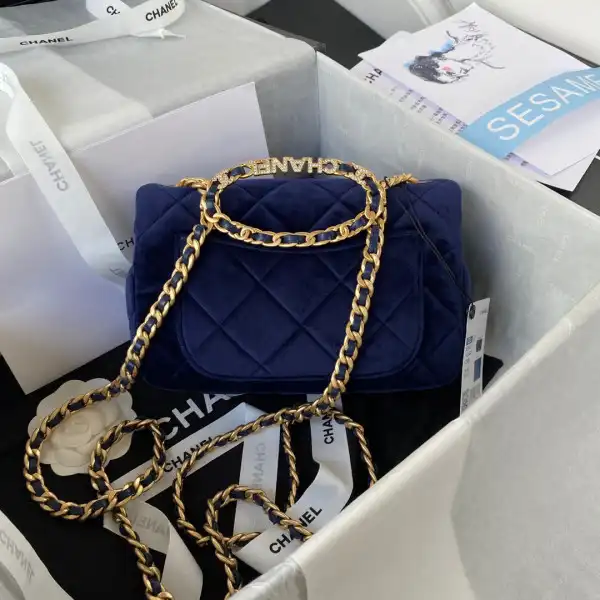 First bag ru CHANEL FLAP BAG