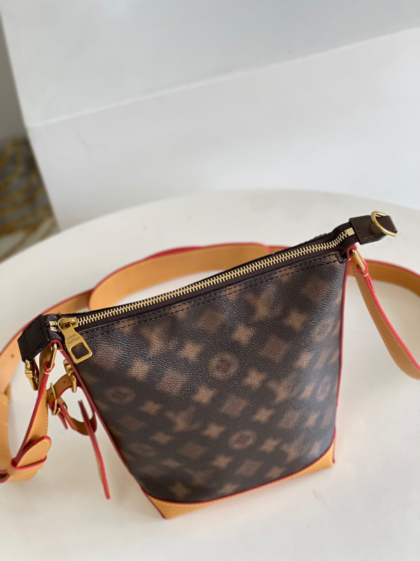 HOT SALE LOUIS VUITTON HOBO CRUISER PM