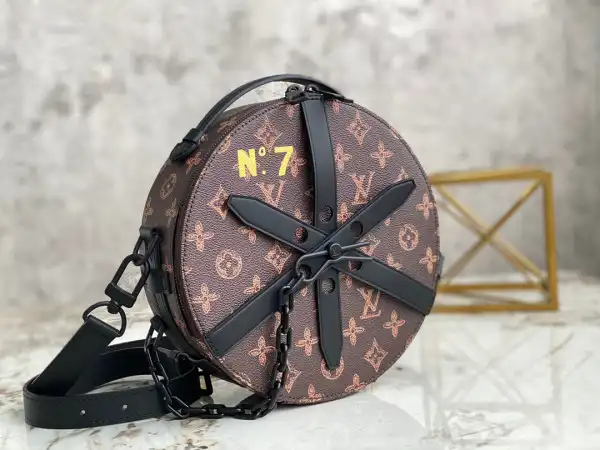 Frstbag ru LOUIS VUITTON WHEEL BOX