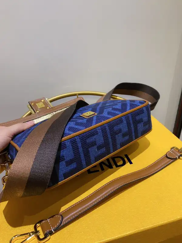 FENDI BAGUETTE