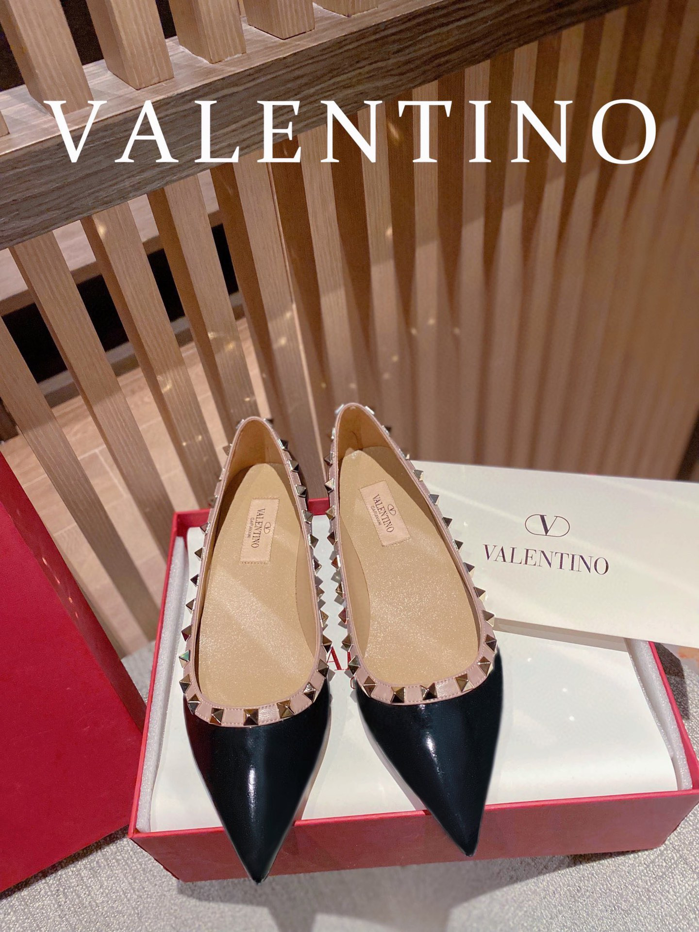 HOT SALE VALENTINO ROCKSTUD FLAT